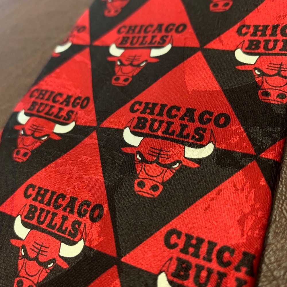 CHICAGO BULLS. NBA OFFICIAL.
